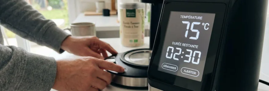 Écran tactile d'une machine à thé affichant la température réglée à 75 degrés Celsius et un compte à rebours de deux minutes trente